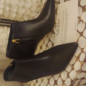 LAUREN RALPJ LAUREN  ALL LEATHER ANKLE BOOTS SZ 6 NIB